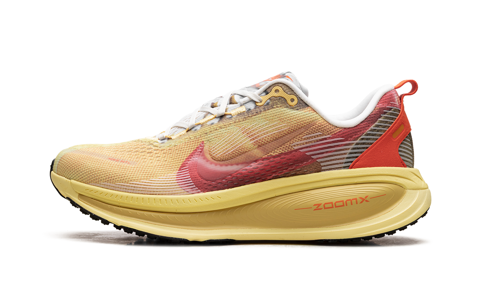 Vomero 18 Se "International running pack - vivid sulfur" IH3576 999