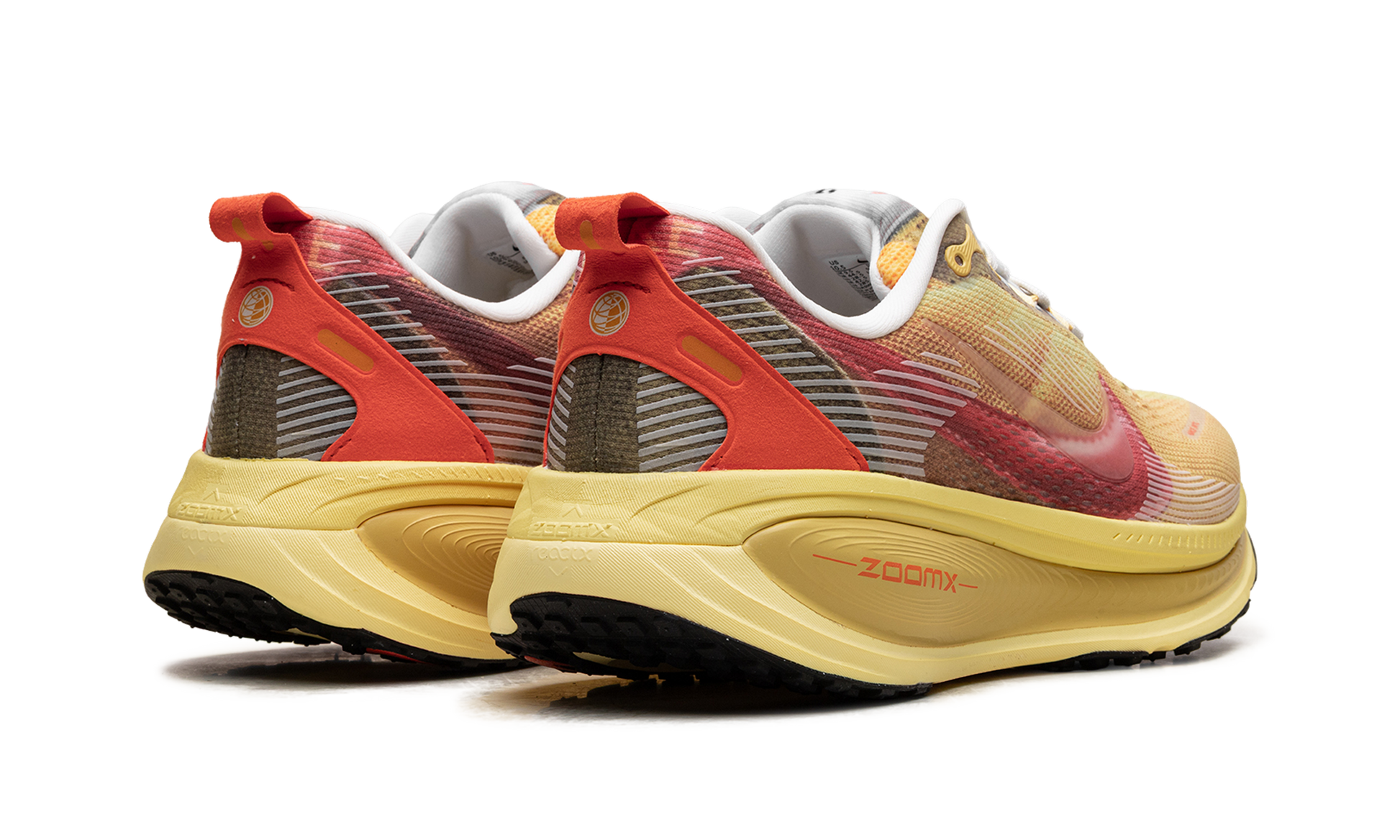 Vomero 18 Se "International running pack - vivid sulfur" IH3576 999