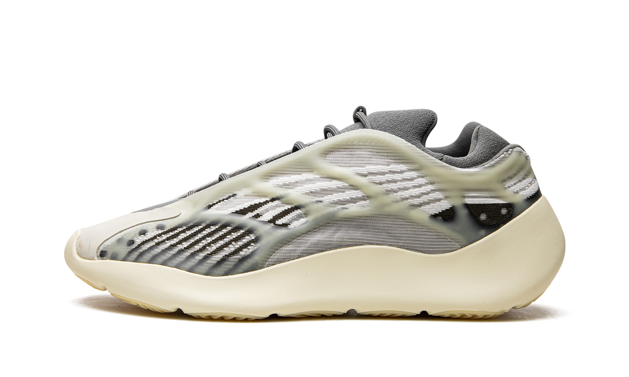 Yeezy 700 V3 "Fade salt" ID1674