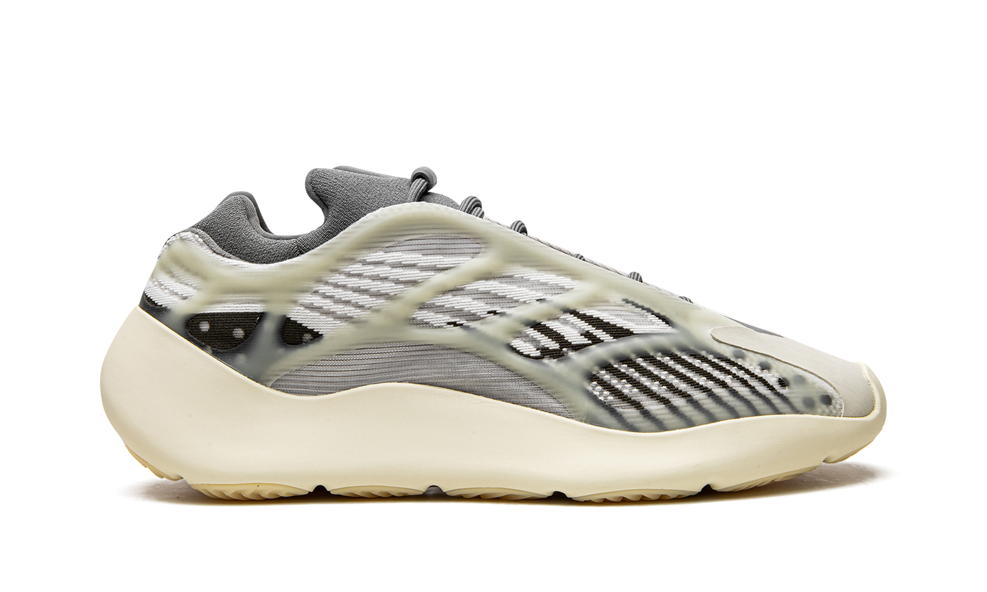 Yeezy 700 V3 "Fade salt" ID1674