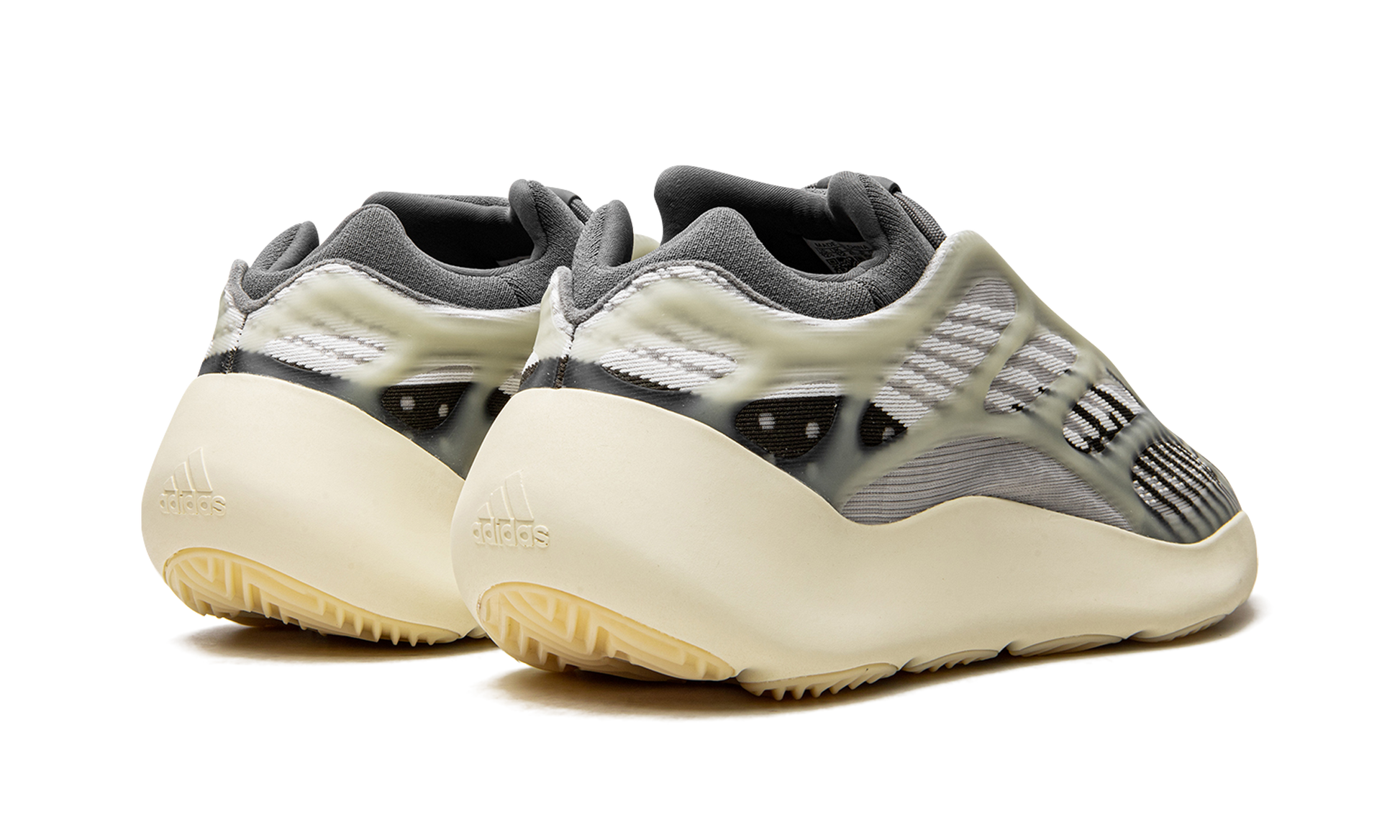 Yeezy 700 V3 "Fade salt" ID1674