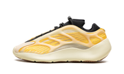 Yeezy 700 V3 "Mono safflower" HP5425