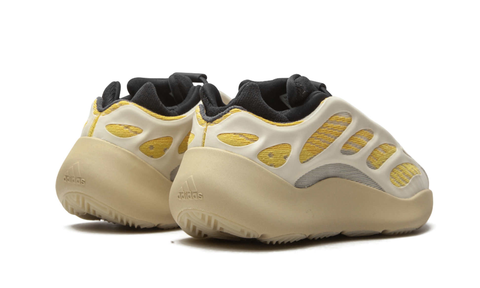 Yeezy 700 V3 "Safflower" G54854