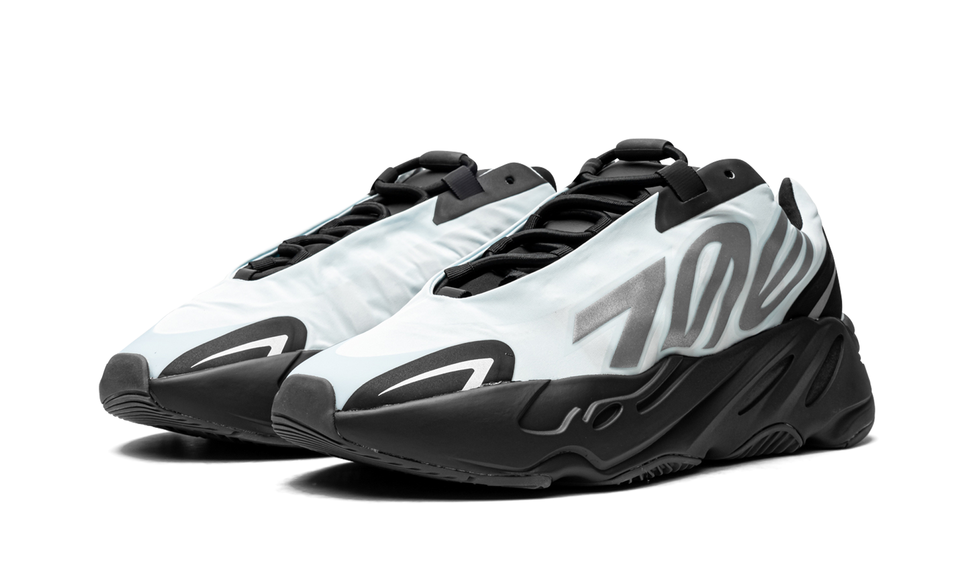 Yeezy Boost 700 Mnvn "Blue tint" GZ0711