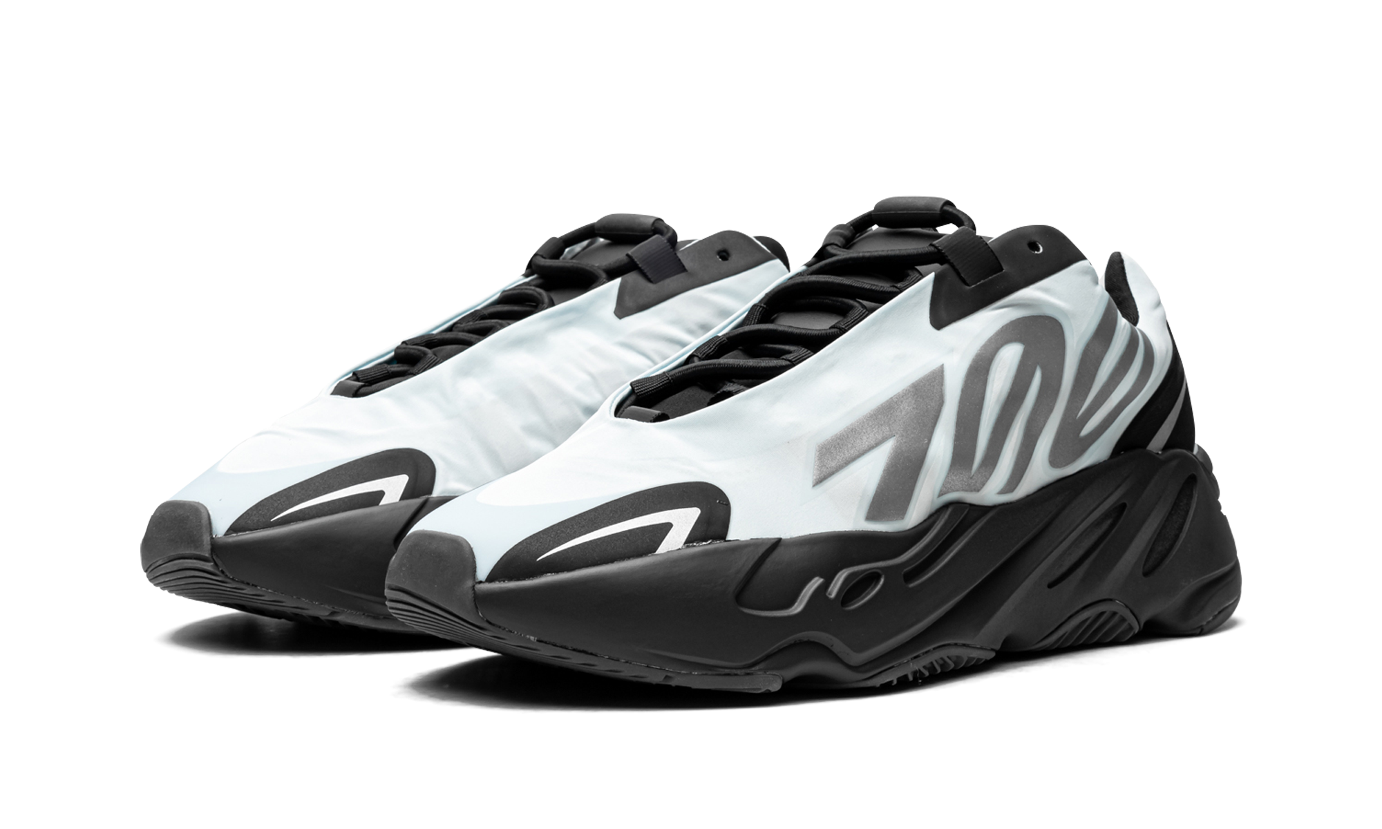 Yeezy Boost 700 Mnvn "Blue tint" GZ0711