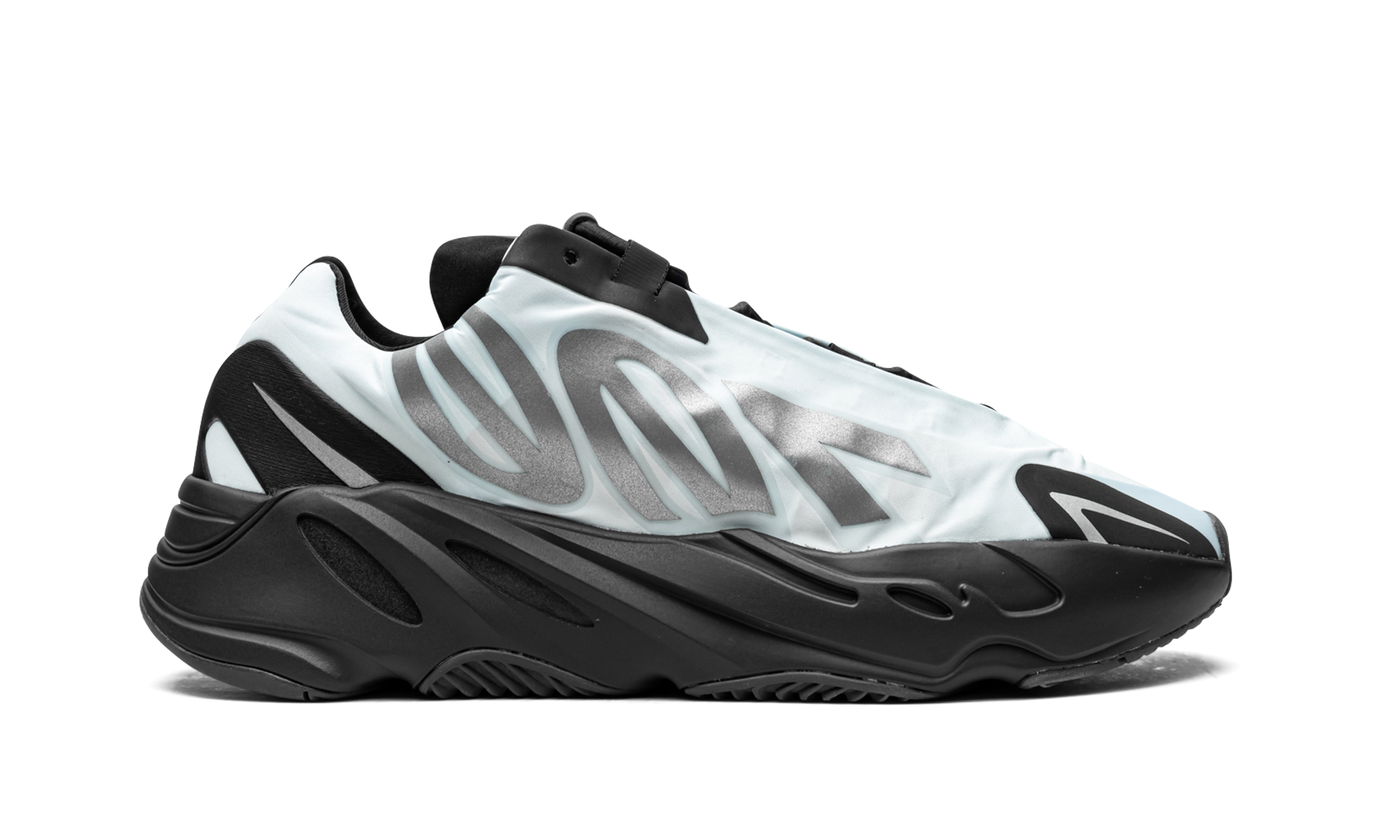 Yeezy Boost 700 Mnvn "Blue tint" GZ0711