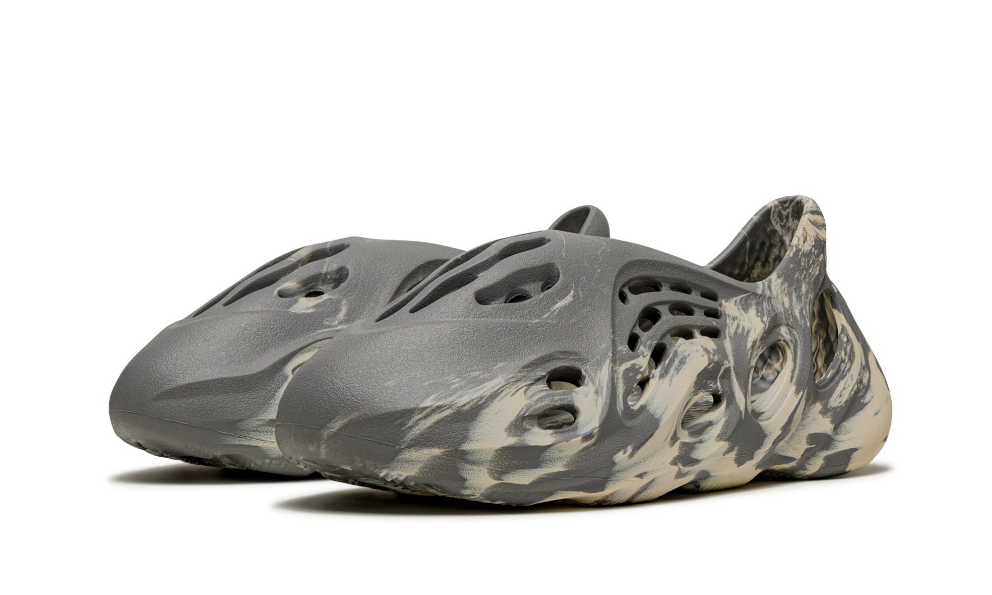Yeezy Foam Runner Mxt "Moon gray" GV7904