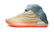 Yeezy Quantum "Hi-res coral" HP6595
