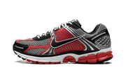 Zoom Vomero 5 "Metallic silver university red" HV0926 095