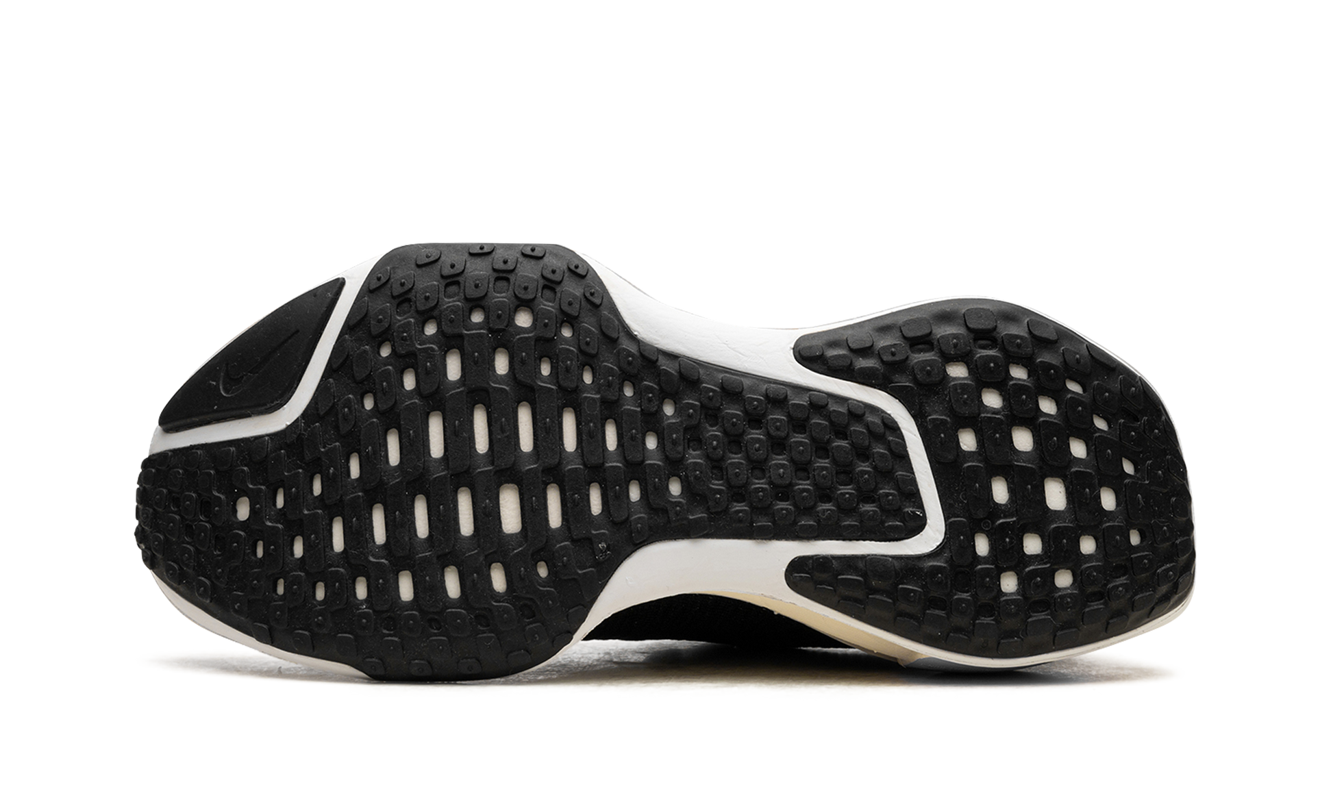 Zoomx Invincible Run 3 Women "Black white" DR2660 001