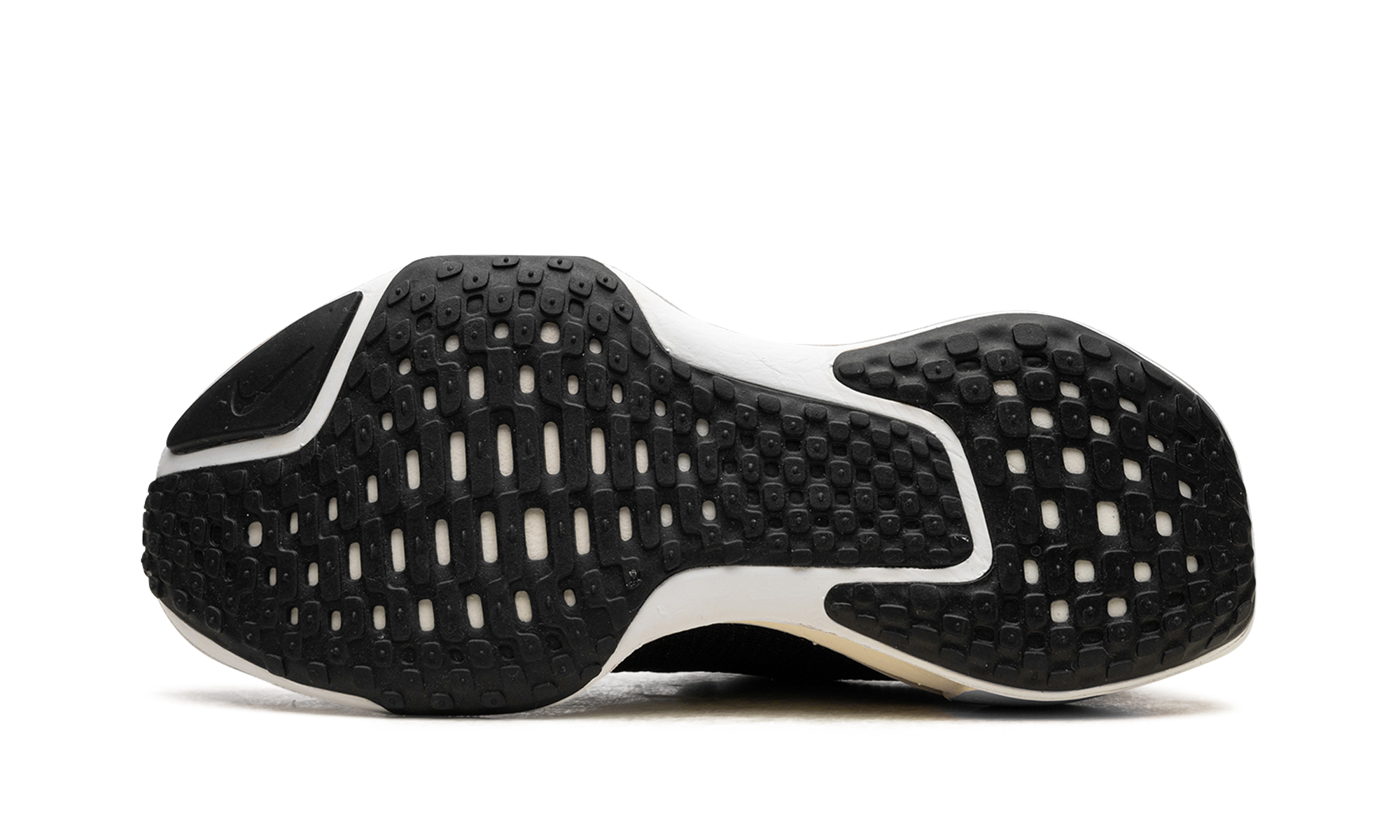 Zoomx Invincible Run 3 Women "Black white" DR2660 001