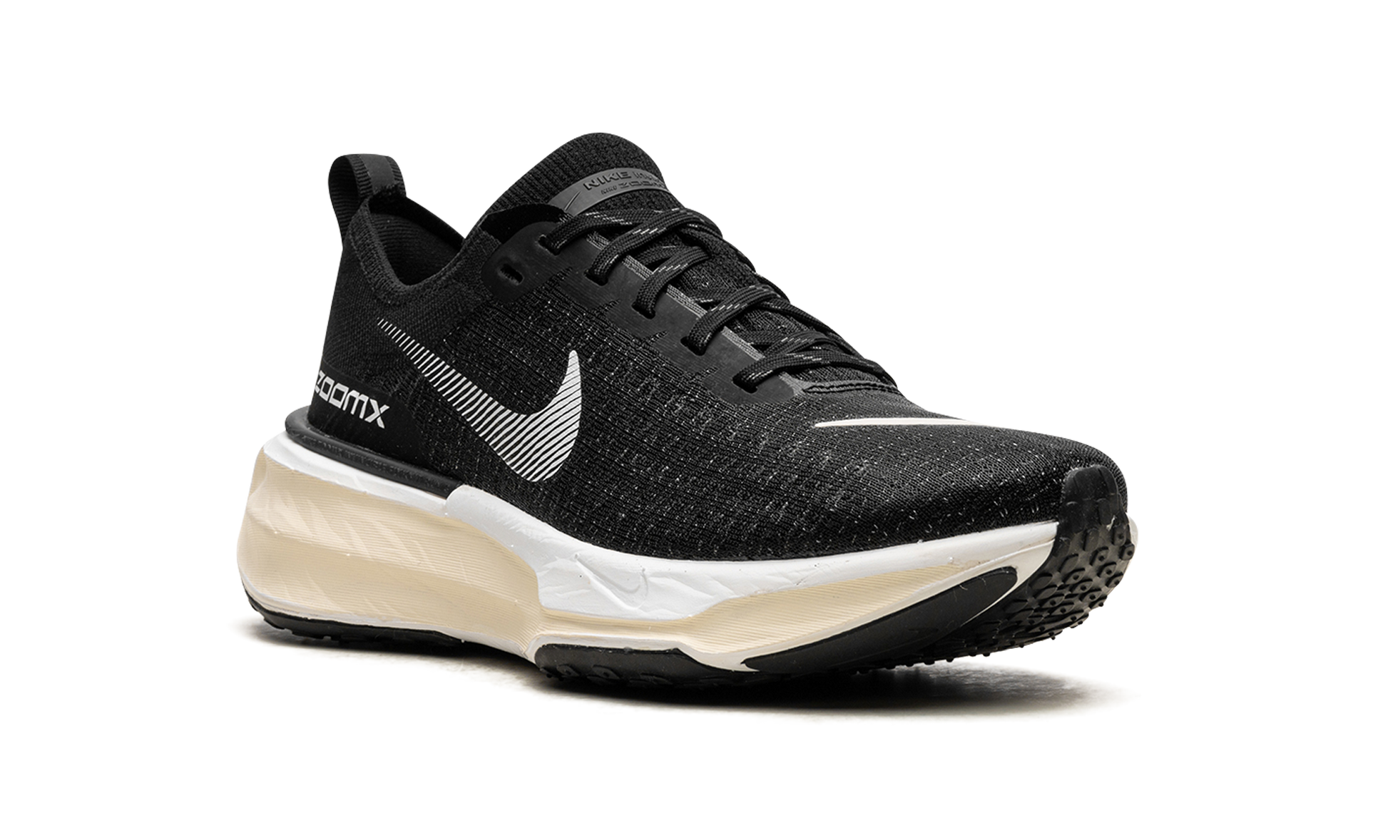Zoomx Invincible Run 3 Women "Black white" DR2660 001