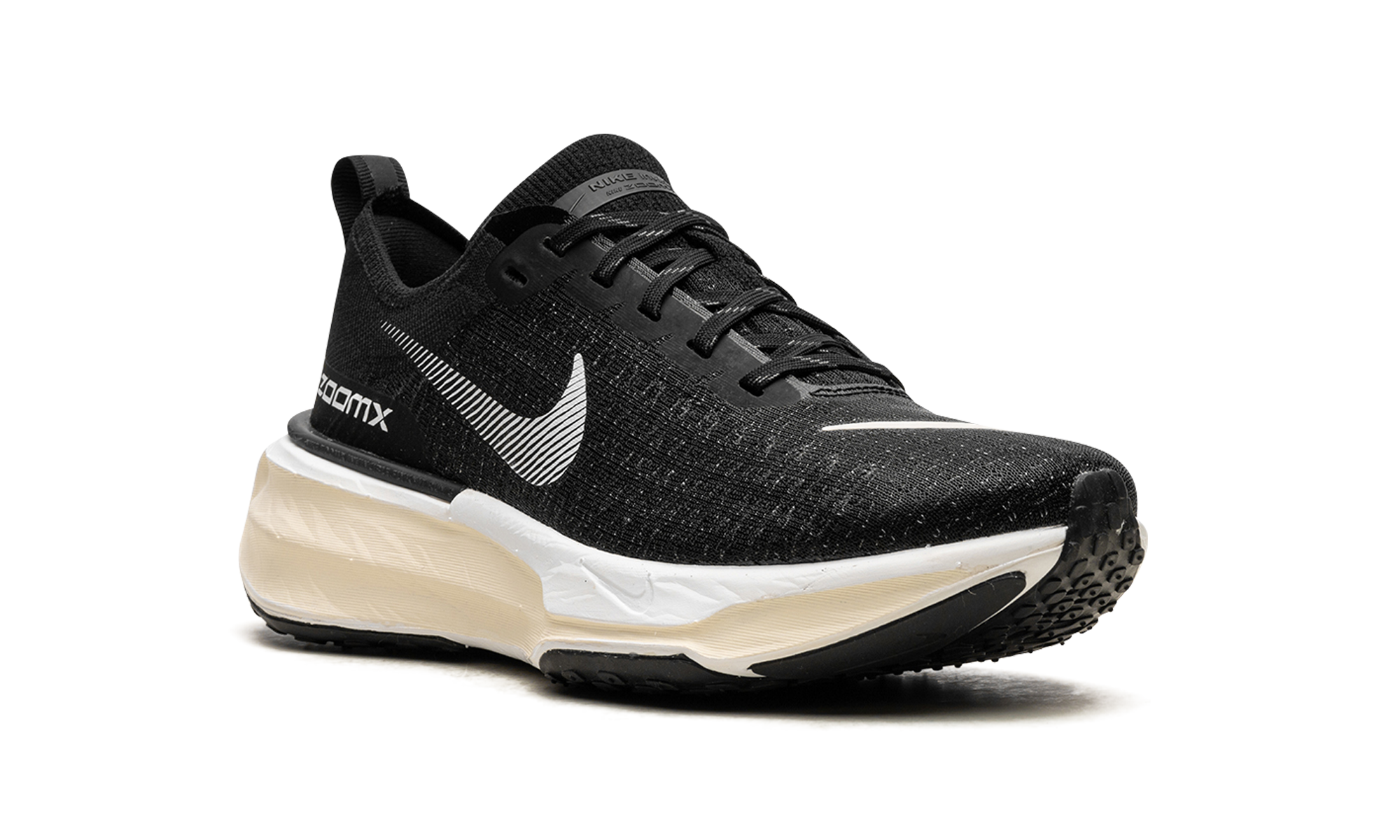 Zoomx Invincible Run 3 Women "Black white" DR2660 001